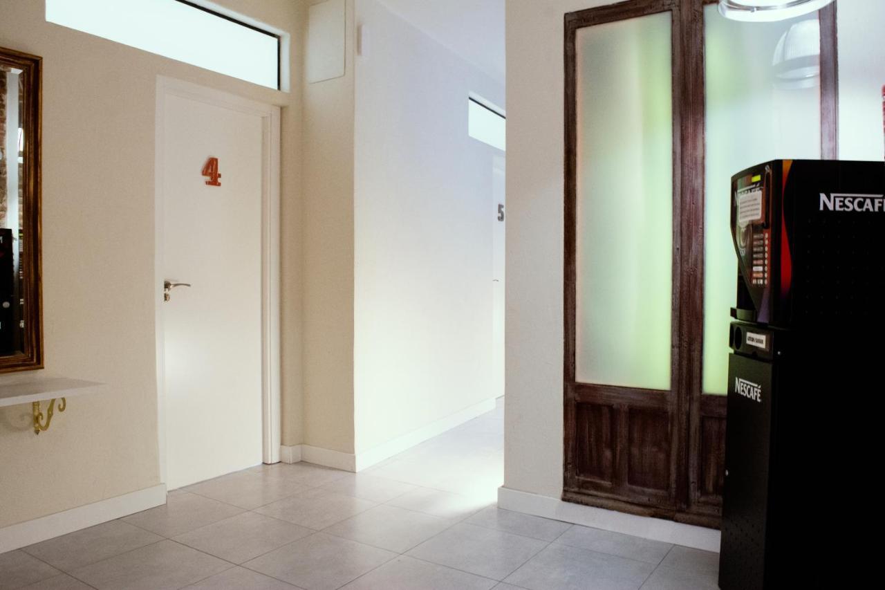 Casa Lemus Hotel Madrid Exterior photo