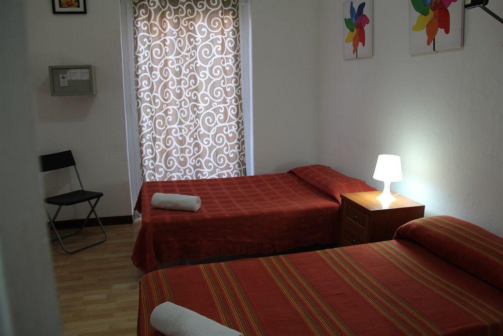 Casa Lemus Hotel Madrid Exterior photo