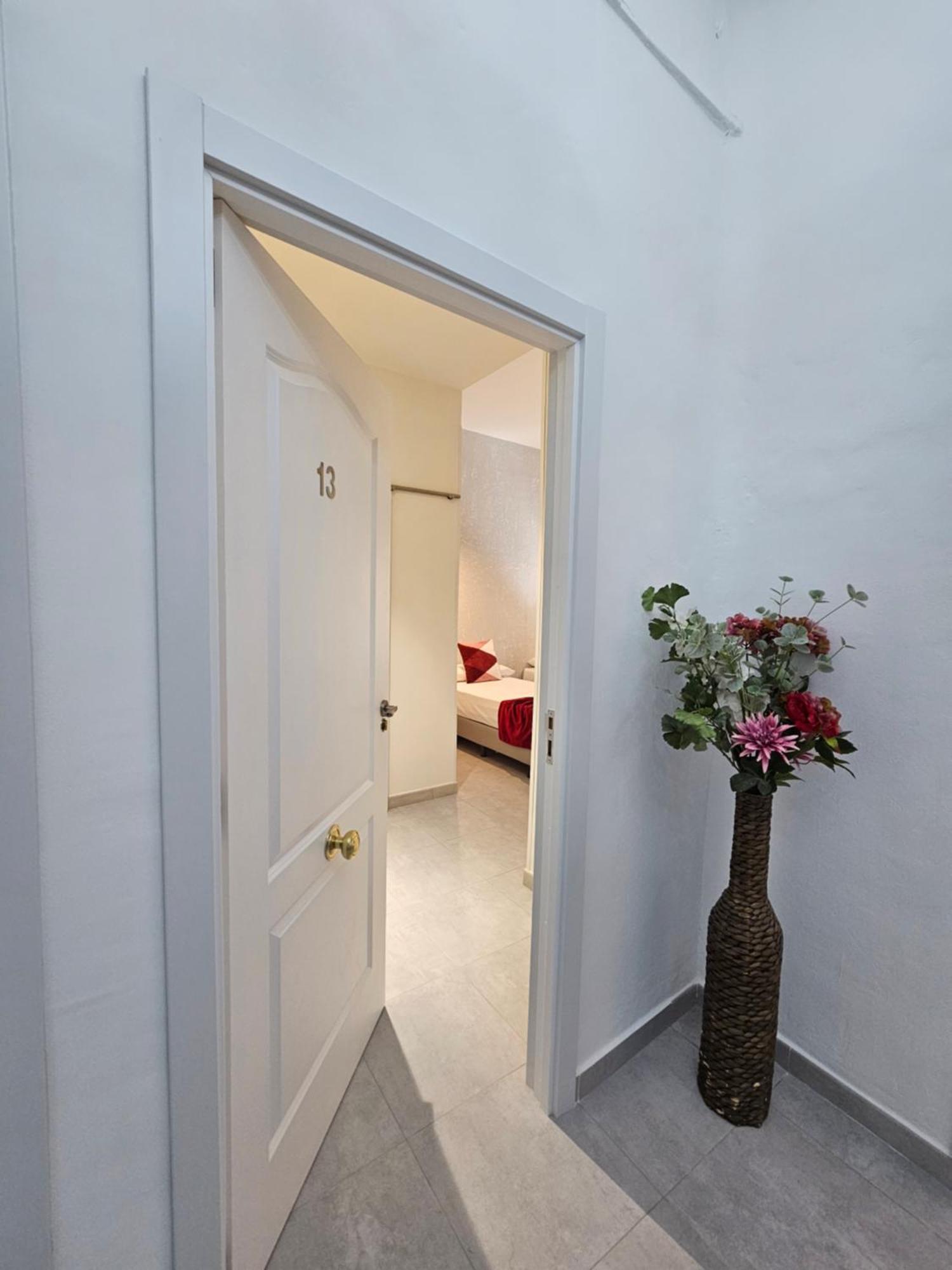 Casa Lemus Hotel Madrid Exterior photo