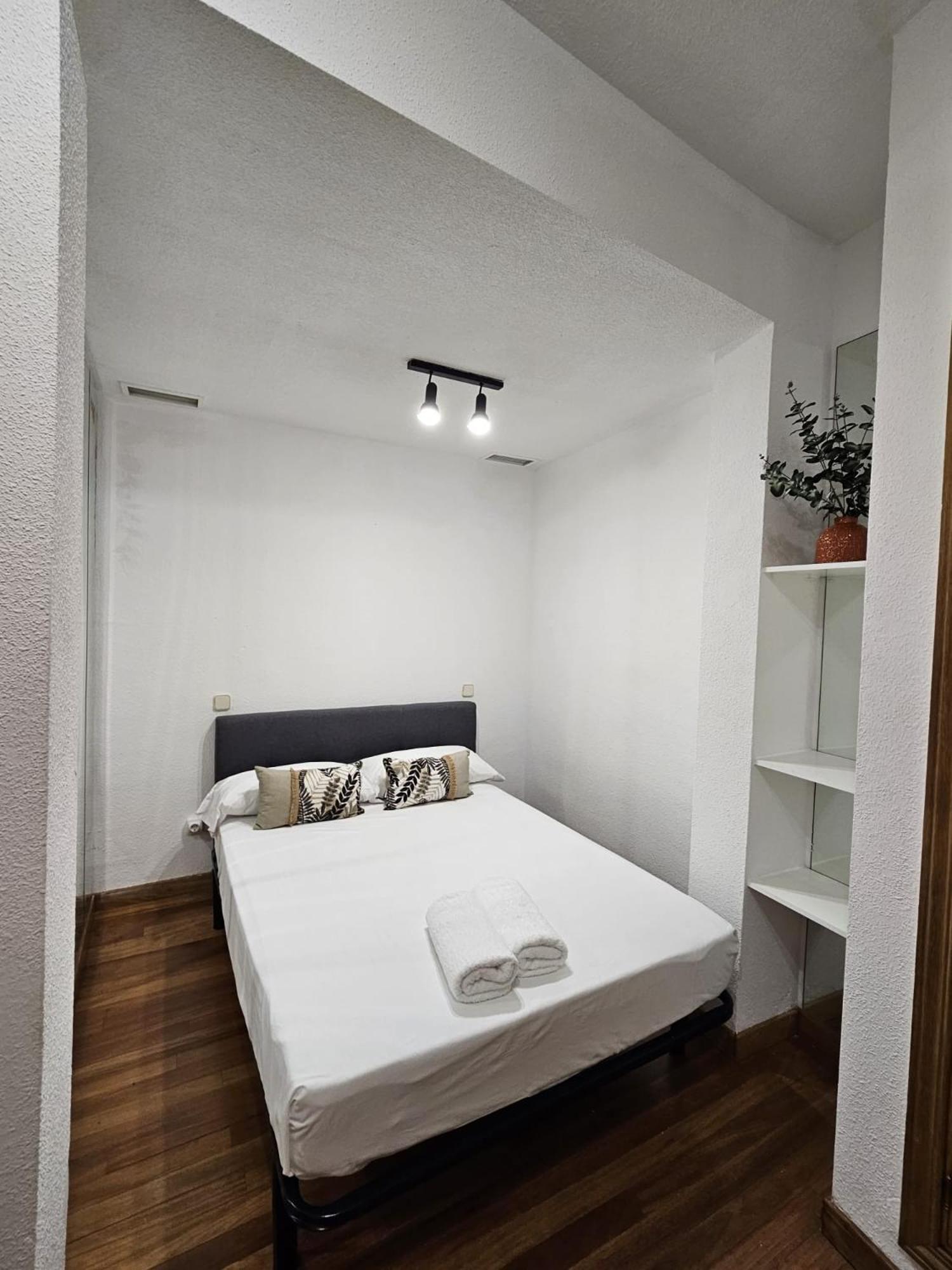 Casa Lemus Hotel Madrid Exterior photo